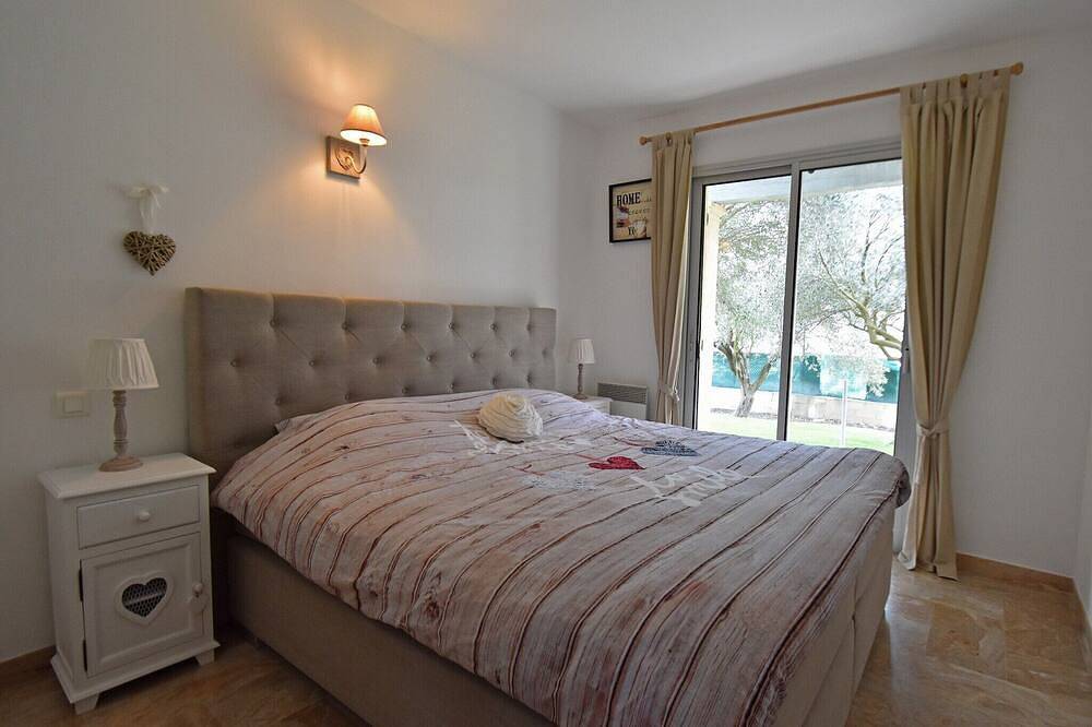 Stylish Villa in South of France with Private Swimming Pool in Saint-Quentin-la-Poterie, Nimes region