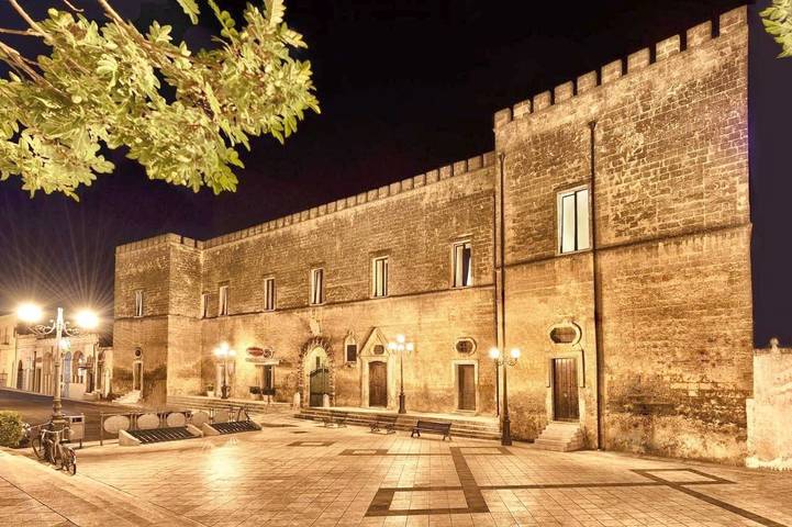 B&b per 3 persone, con Terrazza e Idromassaggio nonché Giardino e Panorama a Torre Santa Susanna