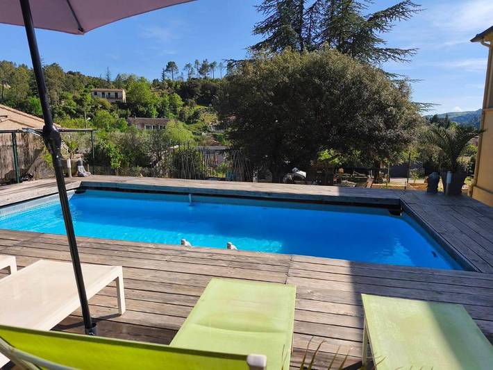 Maison de vacances pour 4 personnes, avec vue ainsi que piscine et jardin