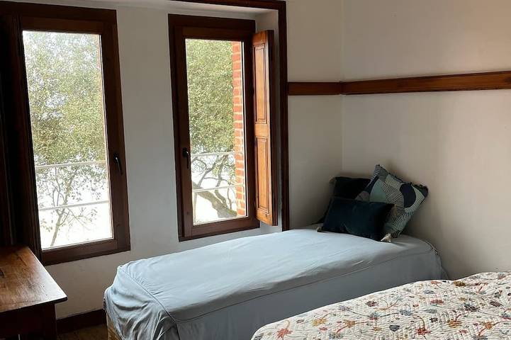 Location de vacances pour 12 personnes, avec terrasse et jardin dans Plage de la Clère - 2