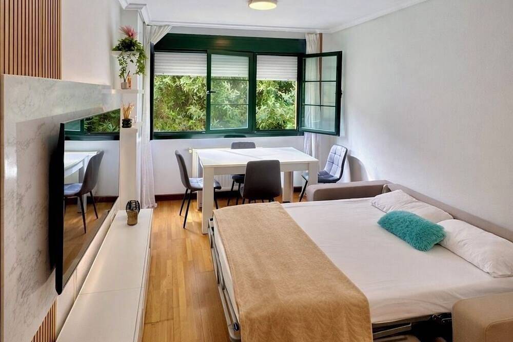 Ganze Wohnung, Bright apartment in Llanes near downtown and beaches in Llanes, Costa Verde (Spanien)