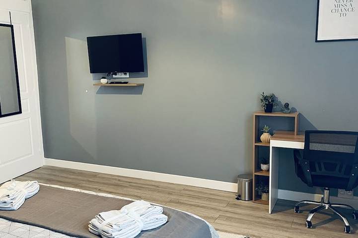 Entire apartment, Bright flat - Quiet location - Near the centre in Châtellerault, Vienne