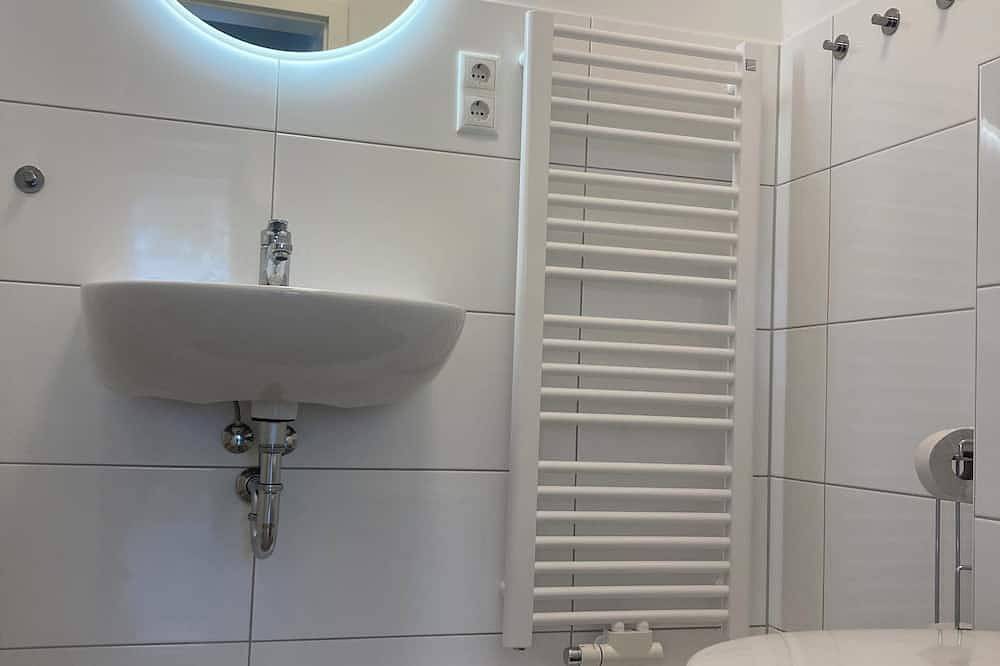 Ganze Wohnung, Urban & naturnah am Alten Bahnhof bei Hamburg. Helle Wohnung mit 2 Schlafimmern in Trittau, Kreis Stormarn