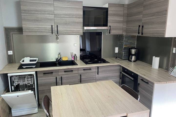 Location de vacances pour 7 personnes, avec Terrasse et Jardin dans Bruyères