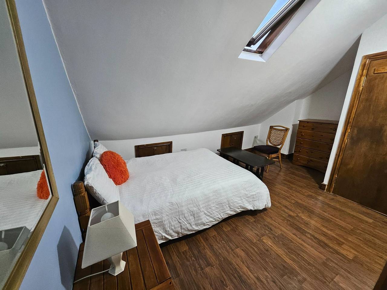Apartamento entero, Snoozeden Wellesley Slough Station |  Double Room in Slough, Berkshire