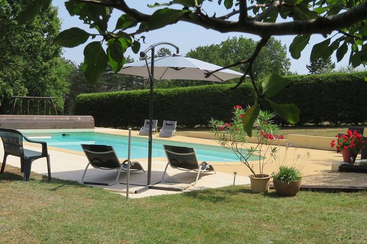 Gîte pour 5 personnes, avec Jacuzzi ainsi que Jardin et Sauna