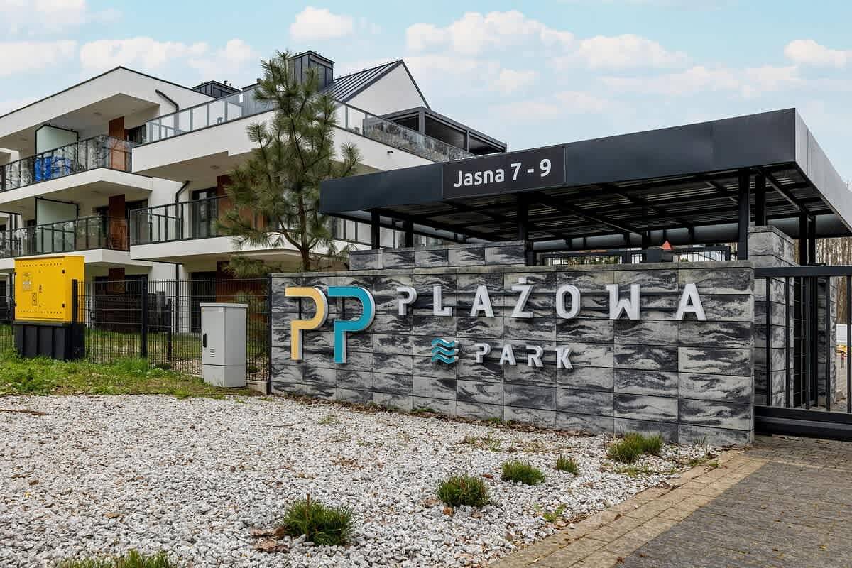 Ganze Wohnung, Stylish Apartment with Garden | 350 m to the Beach in Międzywodzie, Baltic Sea Pomerania