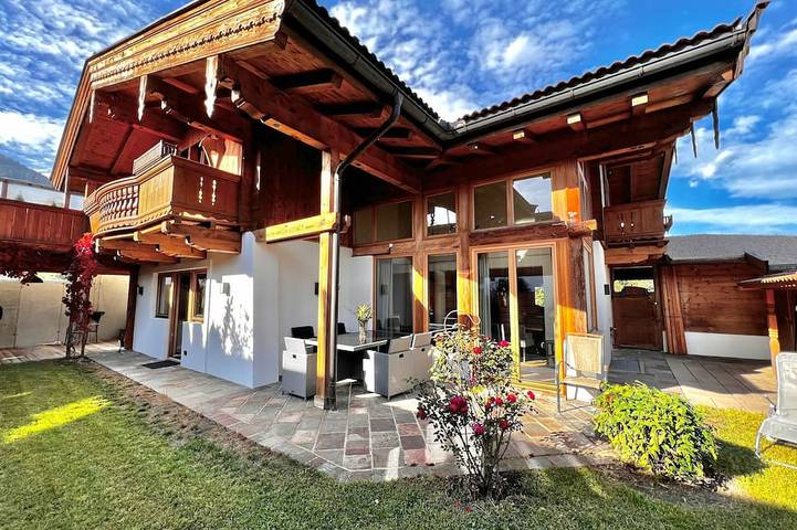 Chalet für 8 Personen, mit Sauna und Garten sowie Balkon und Whirlpool, mit Haustier