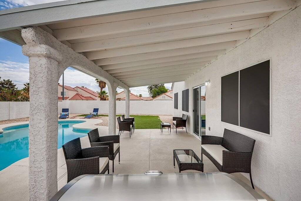 The Best House With A Heated Pool, Spa, and Safe, Sleeps 6 Comfortably in North Las Vegas, Nevada