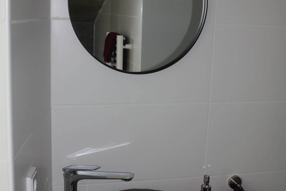 Ganze Wohnung, Komfortable, 1 Zimmer -55m²,  große Ferienwohnung in Margetshöchheim - Zentrum in Margetshöchheim, Fränkisches Weinland