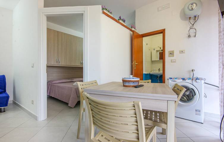 Ganze Ferienwohnung, Gemütliche Wohnung mit WLAN und Parkplatz, 900 m vom Strand entfernt in Casal Velino, Cilento Coast