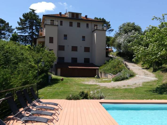 Agriturismo per 4 persone, con Giardino e Piscina a Terranuova Bracciolini