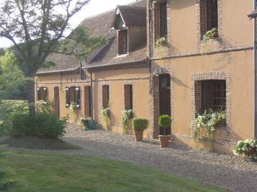 Maison d’hôte pour 3 personnes, avec jardin dans Les Genettes