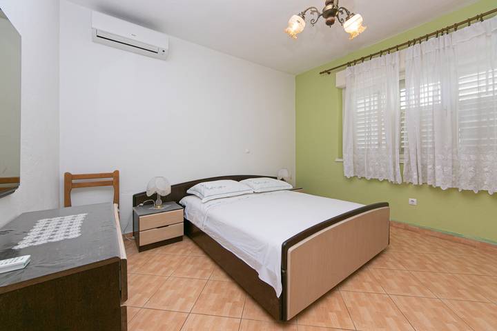 Ferienwohnung für 3 Personen in Tucepi