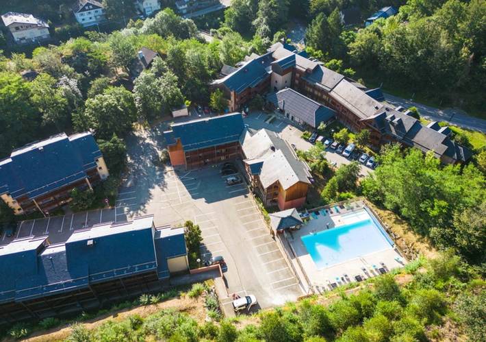 Studio pour 2 personnes, avec piscine et balcon, animaux acceptés à Ax-les-Thermes