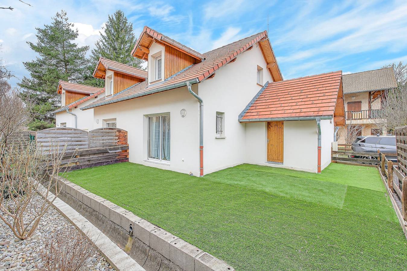 Vakantiehuis 'Villa Baumelle' met bergzicht, privéterras en wifi in Chabottes, Écrins Nationaal Park