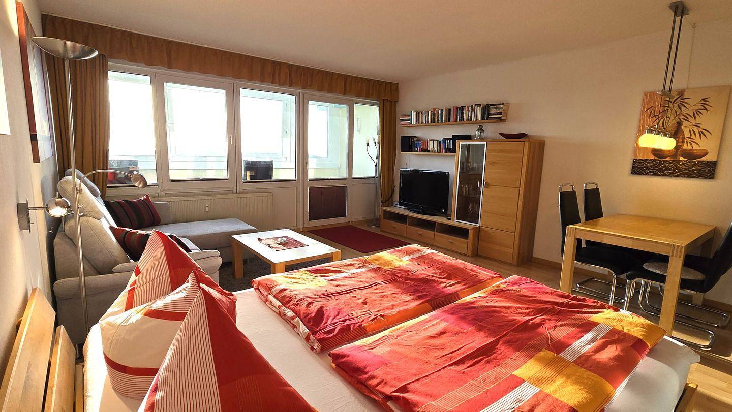 Ganze Wohnung, Ostsee Ferienwohnung Sonne, Strand und Meer mit Weitblick über die Kieler Förde in Holm, Schönberg