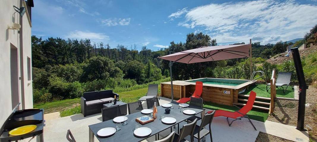 Location de vacances pour 8 personnes, avec jardin ainsi que vue et piscine à Taglio-Isolaccio - 3