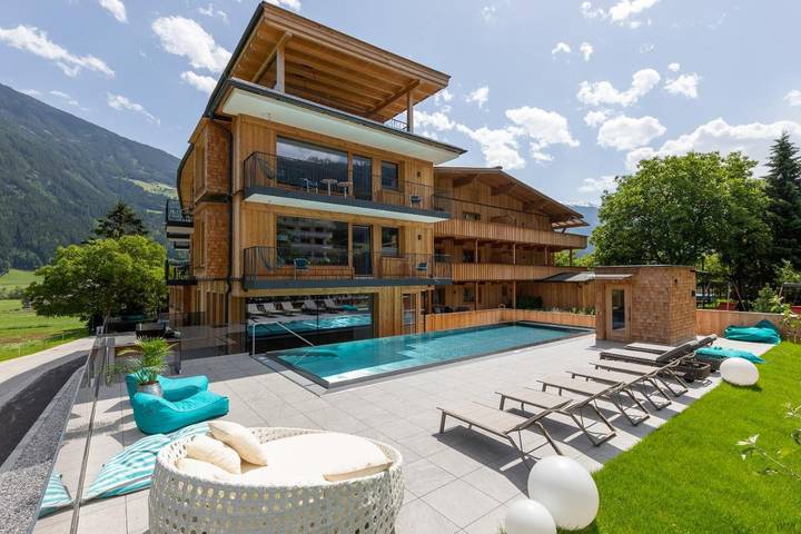 Vakantiewoning voor 5 personen, with tuin and uitzicht as well as zwembad and sauna in Ried im Zillertal