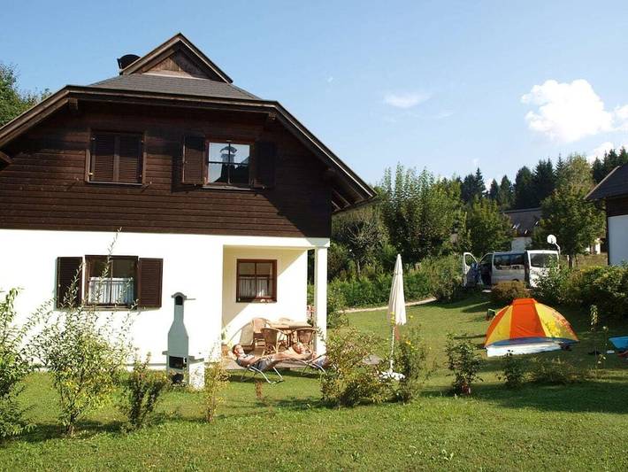 Ferienhaus für 6 Personen, mit Terrasse und Garten sowie Sauna
