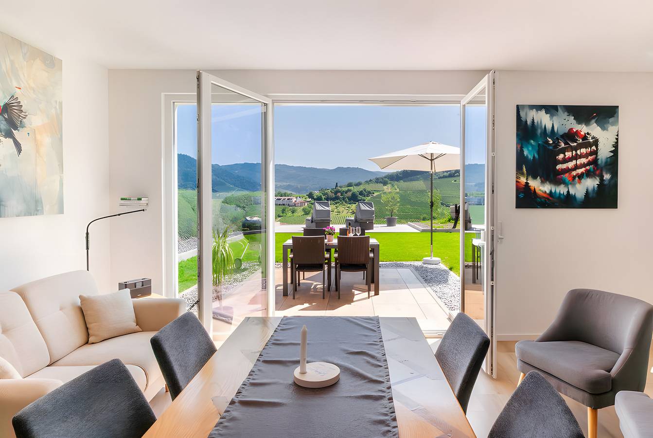 Appartement entier, Appartement "Corner 28" avec vue sur les montagnes, terrasse privée et Wi-Fi in Oberkirch, Forêt-Noire centrale