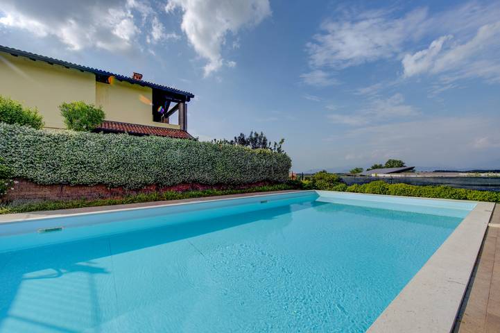 Ferienwohnung für 4 Personen, mit Seeblick und Terrasse in Peschiera del Garda - 2