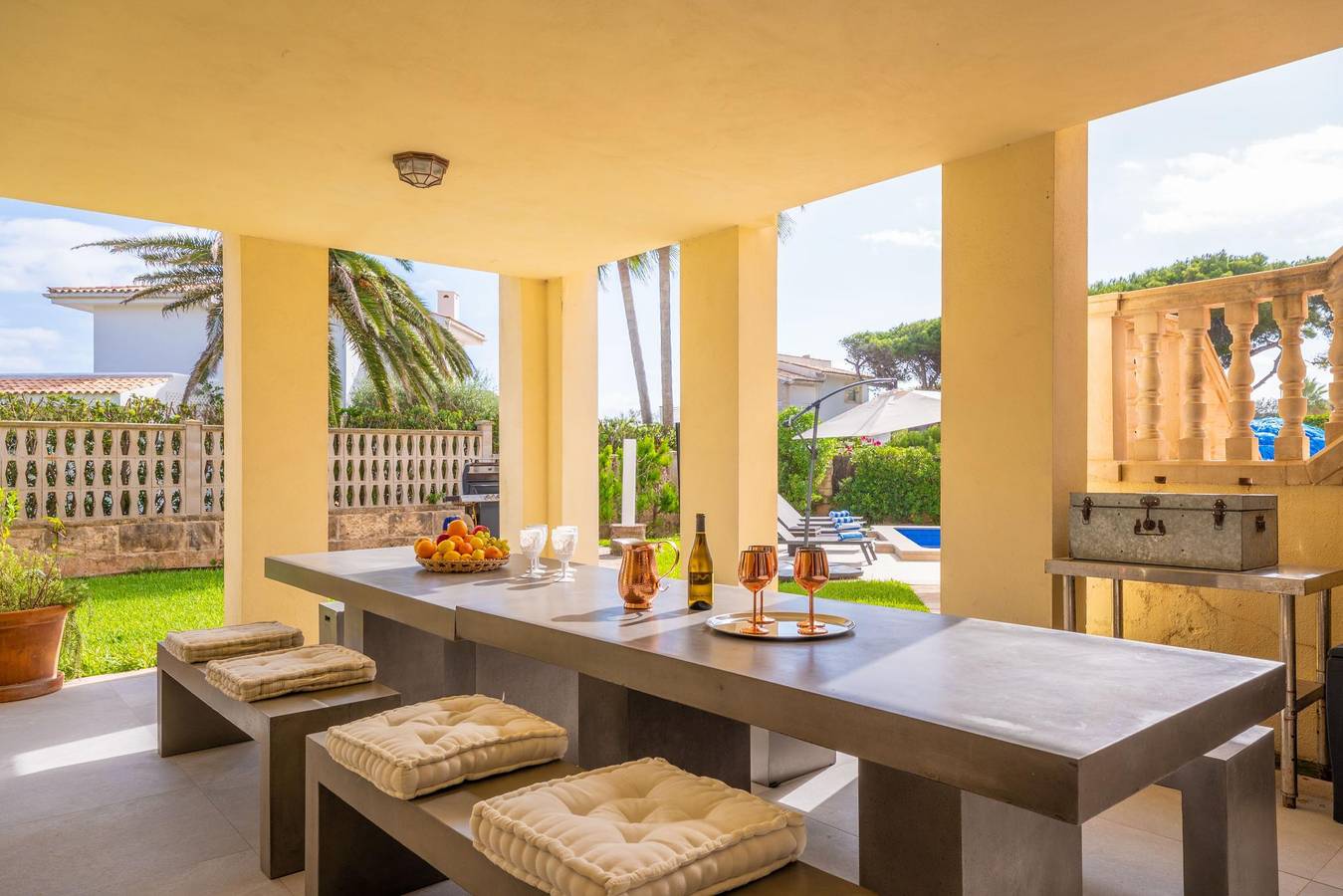 Casa Leo - Luxuriöses Strandhaus mit Pool und direktem Zugang zum Meer in Playa de Muro, Muro
