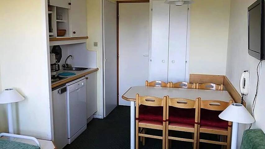 Gîte pour 7 personnes, avec Balcon dans Office de Tourisme de l'Alpe d'Huez - 3