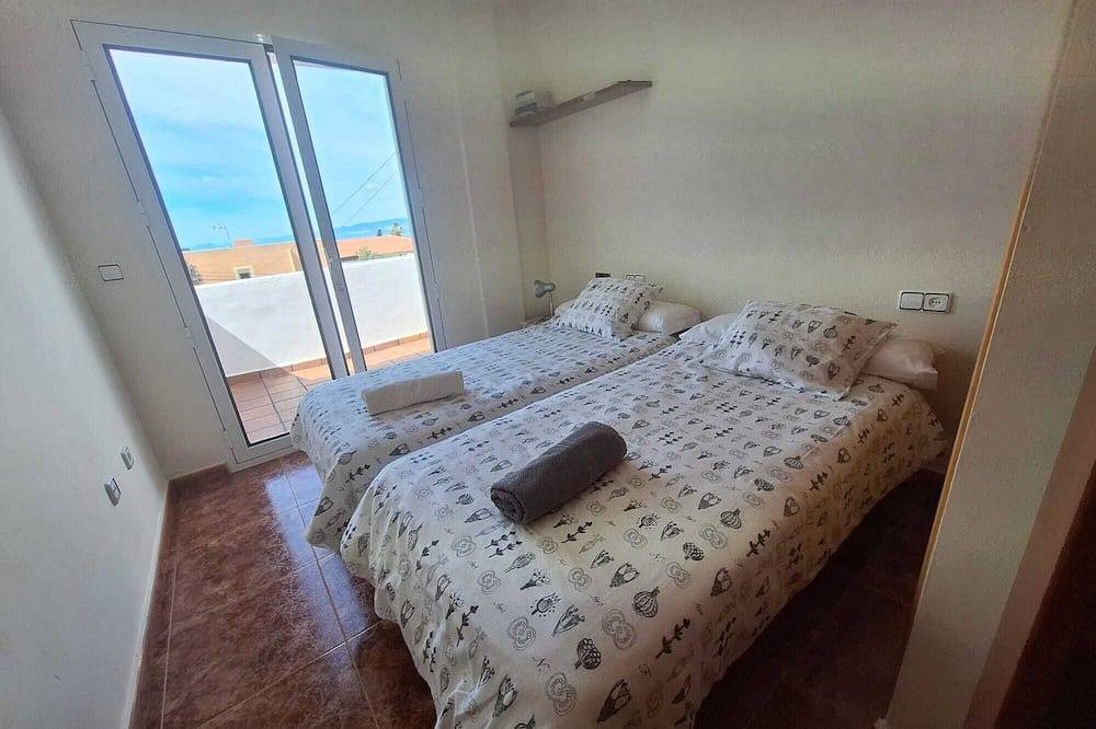 Entire apartment, Second floor apartment with pool, 2 minutes from the beach. in Cartagena, Costa Cálida