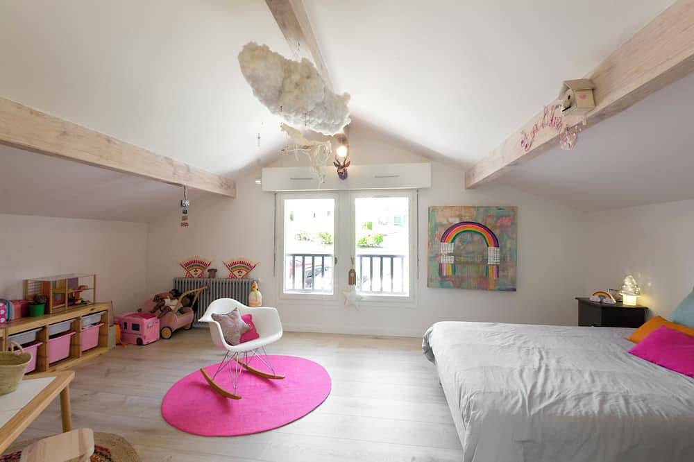 Guéthary by the ocean, a few steps from the beach in Guéthary, Bayonne region