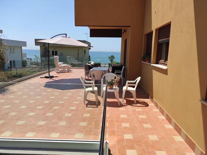 Location de vacances pour 7 personnes, avec vue et balcon, adapté aux familles à Terracina - 4