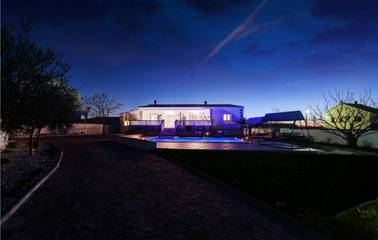 Ferienhaus für 10 Personen, mit Terrasse in Zadar