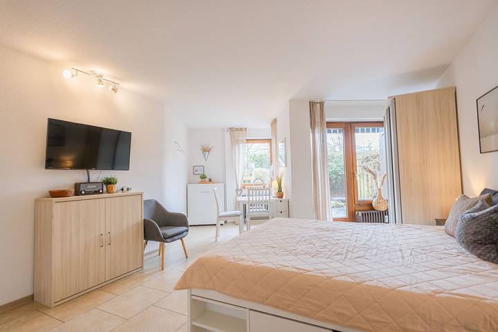 Ferienwohnung für 3 Personen, mit Terrasse in Immenstaad am Bodensee - 2