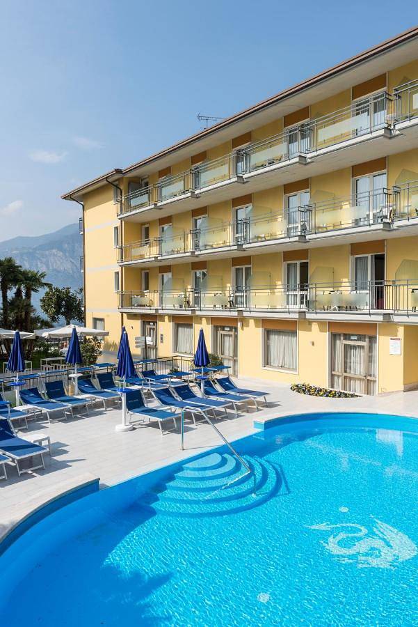 Hotel Drago by Double Hospitality in Brenzone, Gardasee-Berge