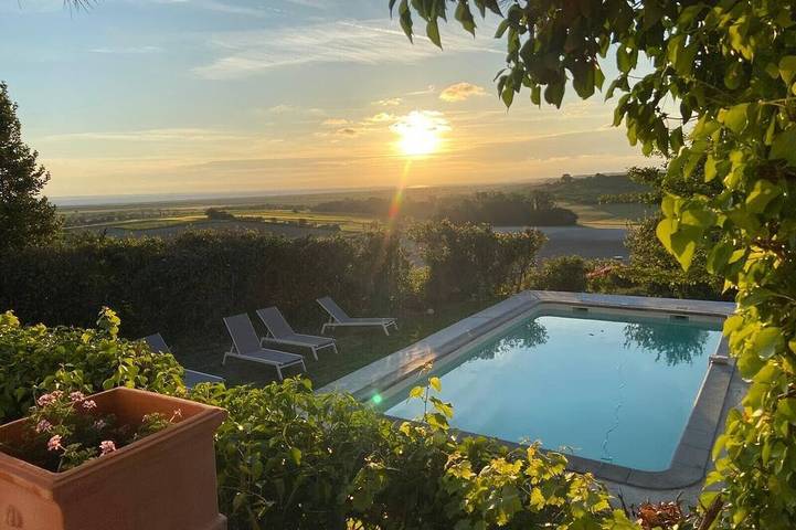 Location de vacances pour 16 personnes, avec Terrasse et Jardin à Saint-Fort-sur-Gironde