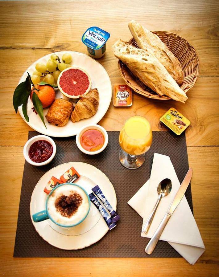 Hôtel pour 3 personnes, avec vue et terrasse à Collobrières - 3