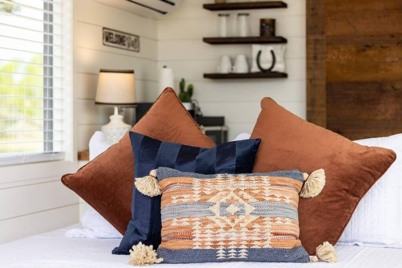 New Chic container home - Oasis near Fredericksburg The Perry in Gillespie County