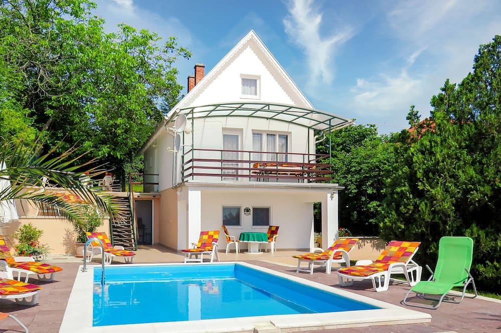 Annemarie in Balatonalmadi, Plattensee nordufer