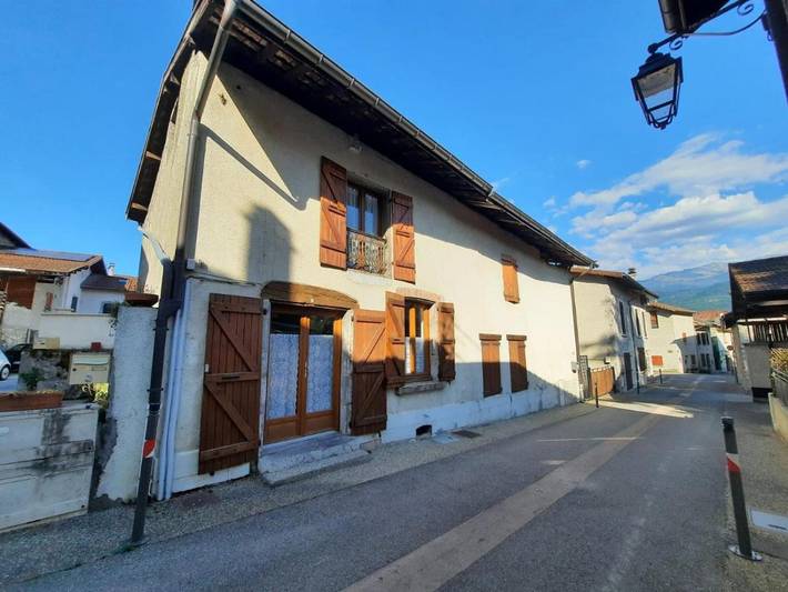 Gîte pour 5 personnes, avec vue, animaux acceptés à Lumbin