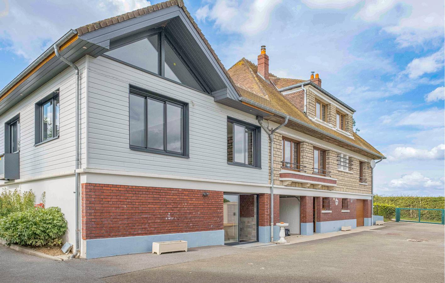 Ruim appartement: TV, Parkeerplaats, Zwembad, Tuin & Internet in Villers-sous-Foucarmont, Dieppe en omgeving