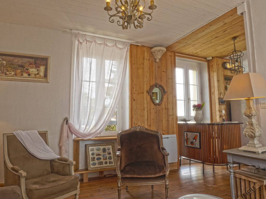 Maison de charme en duplex avec jardin privé in Le Palais, Côte des Mégalithes