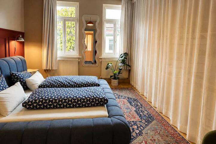 Ganze Wohnung, Zum Buntspecht-Ziemlich bunt. Ziemlich gemütlich. Für Alle, die es anders mögen. in Coburg, Oberes Maintal - Coburger Land