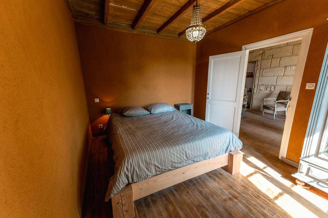Suite campagnarde près Bordeaux, vue sur les vignes au Château Camponac in Bourg, Région de Blaye