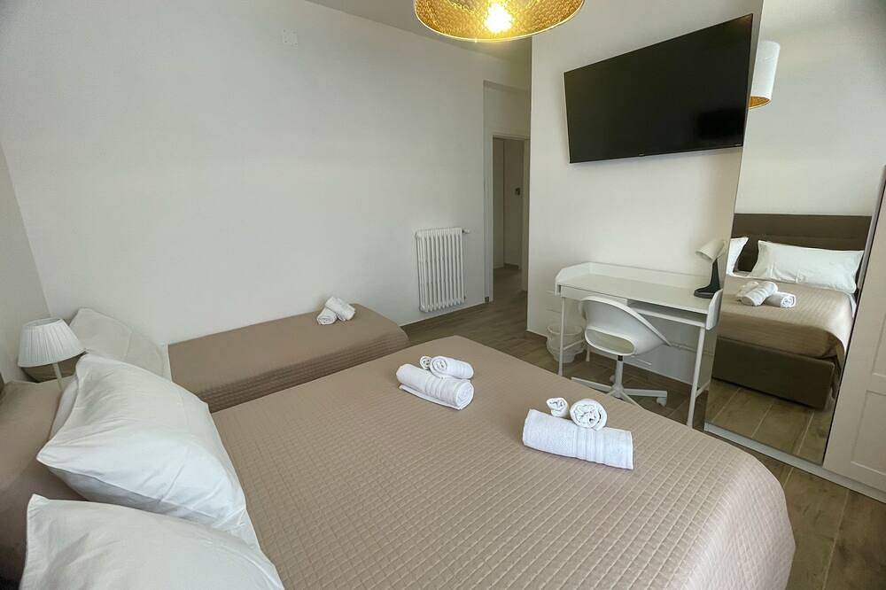 Entire apartment, Termoli Station. Easy parking in Termoli, Adriatic Coast Molise