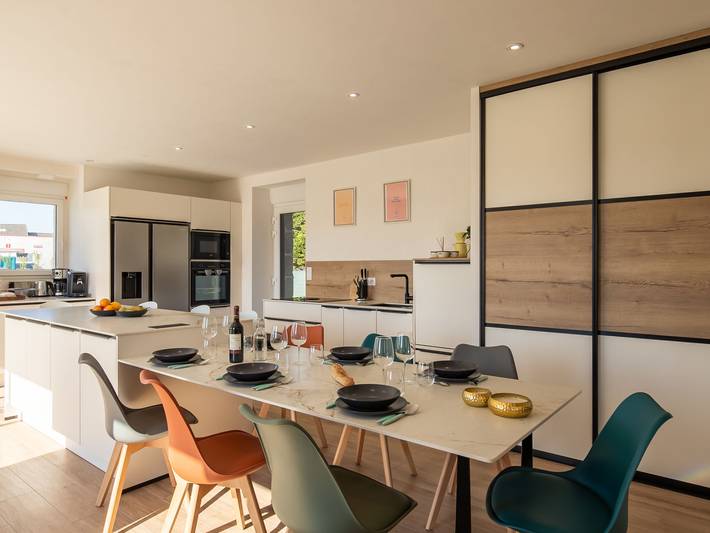 Location de vacances pour 6 personnes, avec terrasse ainsi que piscine et jardin à Kerlouan - 3