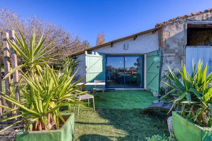 Studio für 2 Personen, mit Whirlpool und Garten in Arles