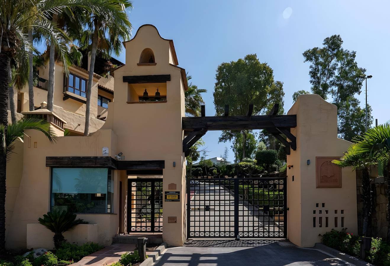 Appartement entier, Appartement 'Paraíso' avec vue sur la montagne, Wi-Fi et climatisation in Estepona, Costa del Sol