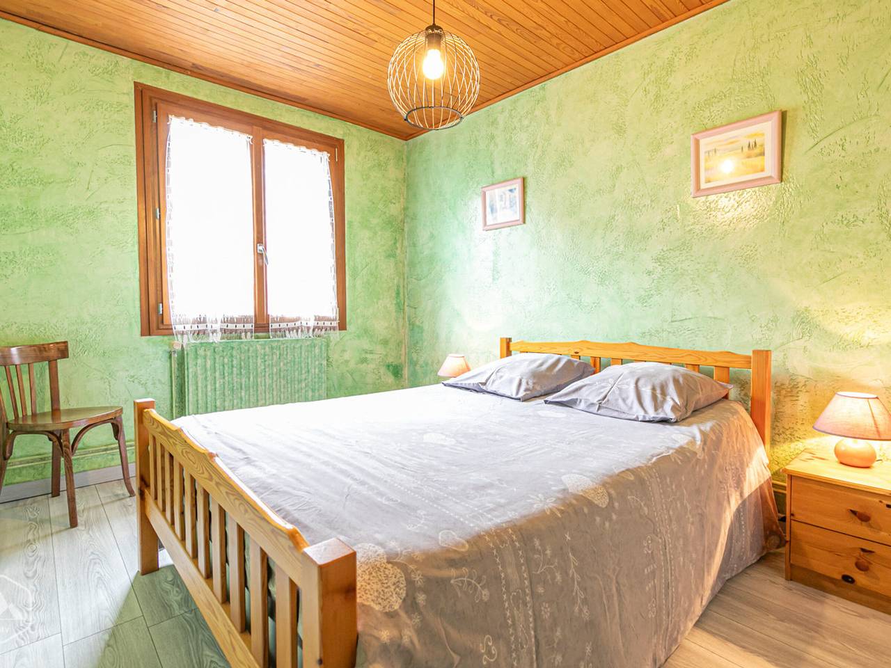 Entire apartment, Spacious apartment, village center, pets allowed in Aussois, Saint-Jean-de-Maurienne region