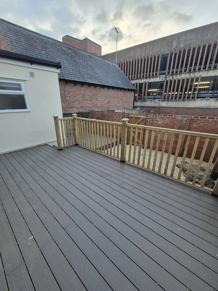 Ganze Wohnung, Spacious 1 Bed Apartment in Cheltenham w Terrace in Cheltenham, Gloucestershire