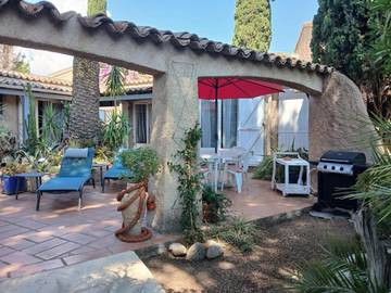 Gîte pour 2 personnes, avec terrasse à La Celle-sous-Gouzon